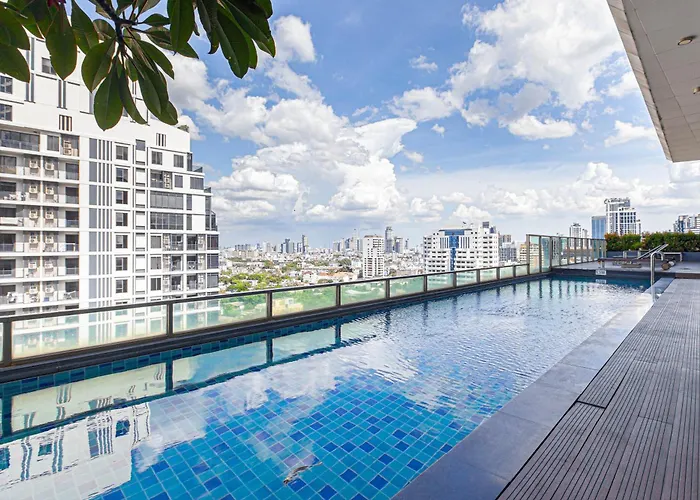 Vibe Thonglor Rooftop Sky Pool Апартаменты *